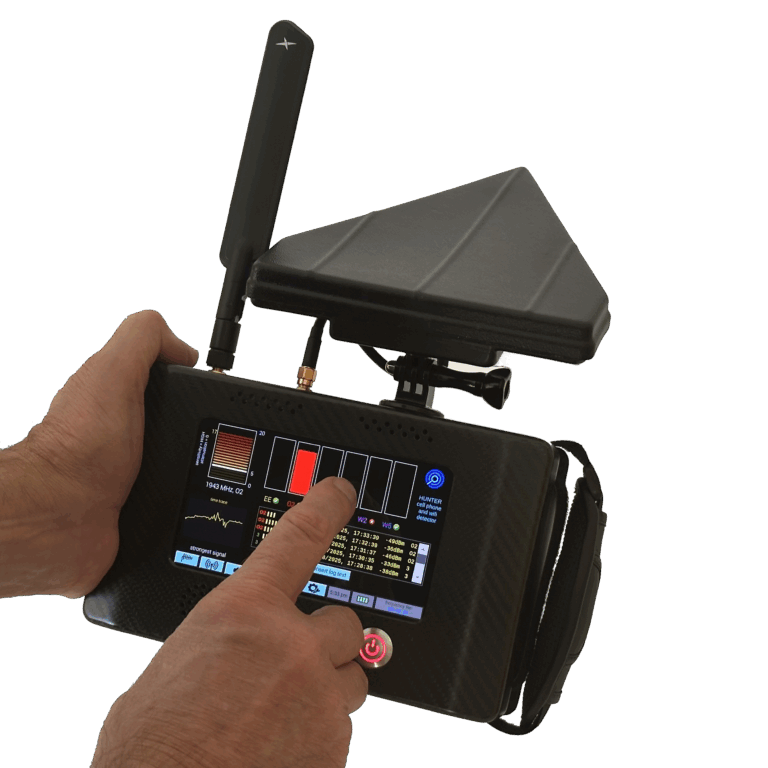 comms tek hunter mobile phone detector in use